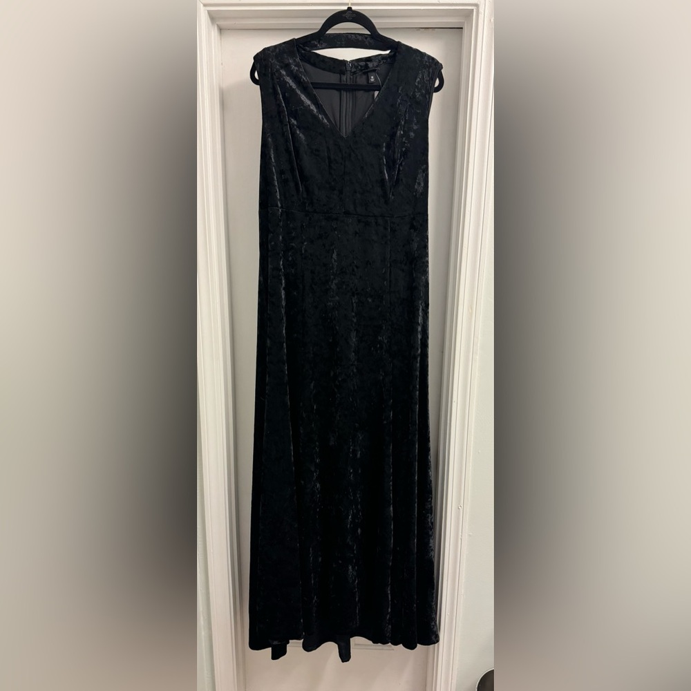 Torrid Formal Crushed Velvet Maxi Dress size 18 NWT